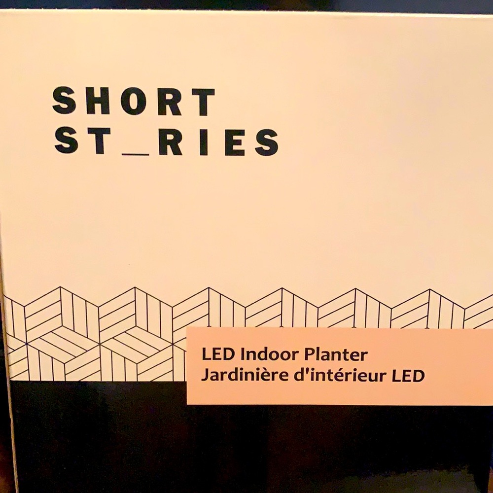 Short Stories LED Indoor Planter